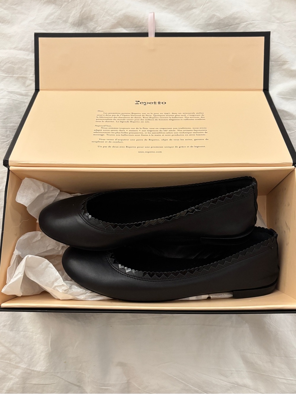 Black repetto ballet flats with heart trim